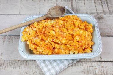 Tabakta havuç püresi