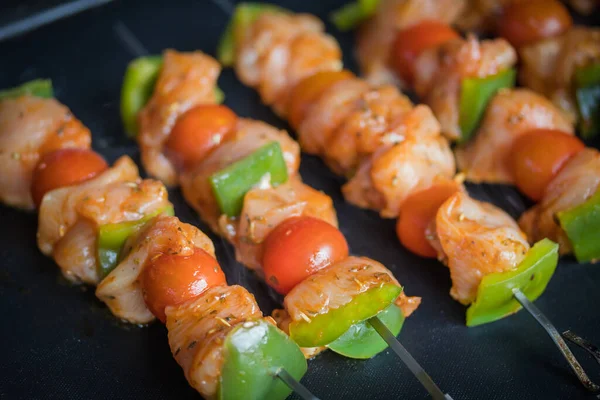 Kipspiesjes Koken Een Barbecue — Stockfoto