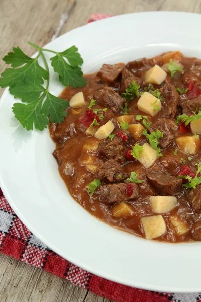 Gulaschskål Ett Bord — Stockfoto