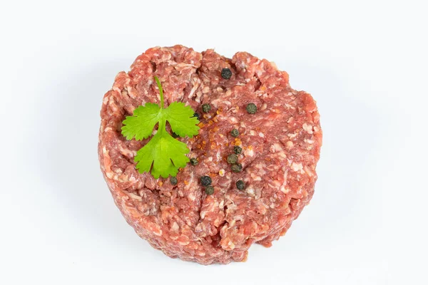 Hambúrguer Carne Crua Sobre Fundo Branco — Fotografia de Stock