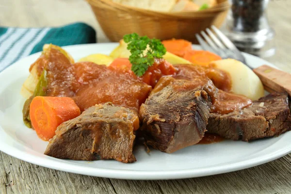 Rundvlees Met Aardappel Wortel — Stockfoto