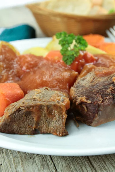 Rundvlees Met Aardappel Wortel — Stockfoto