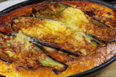 Bir tabakta ızgara musakka