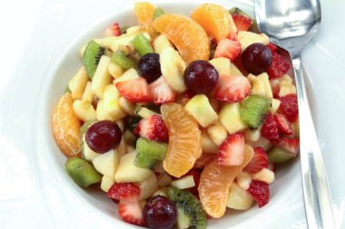 Taze meyve salatası.