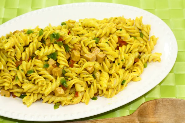 Cold Pasta Salad Curry Chicken Vegetables — Stock Photo, Image