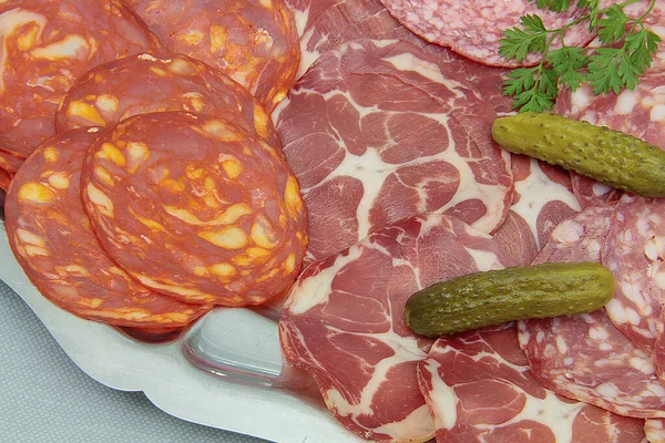 Slices of sausage on a cutting board — Stock Image Slices Sausage Cutting Board Stock Photo