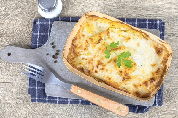 Plato Gratin Dauphjalá Sobre Una Mesa — Foto de Stock