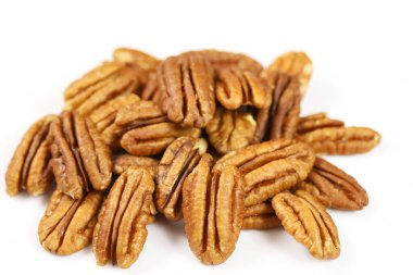 Beyaz arka planda ceviz