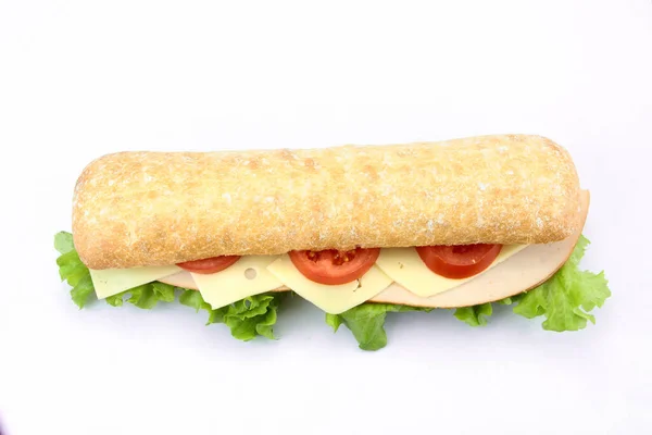 白い背景にハムとチーズのサンドイッチ — ストック写真