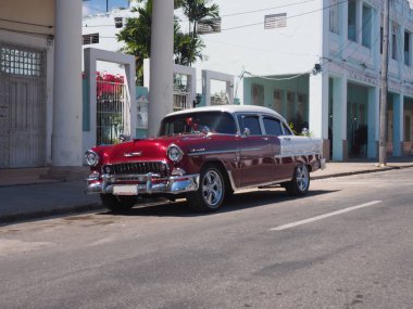 Klasik Amerikan arabası işte. Cienfuegos, Küba.