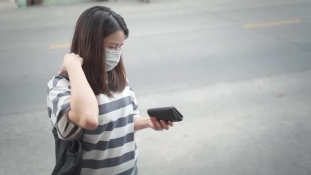 Asiatica Giovane Donna Indossare Maschera Nuovo Stile Vita Normale Piedi — Video Stock