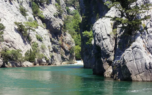 Bellissimo Lago Montagna Estivo — Foto Stock