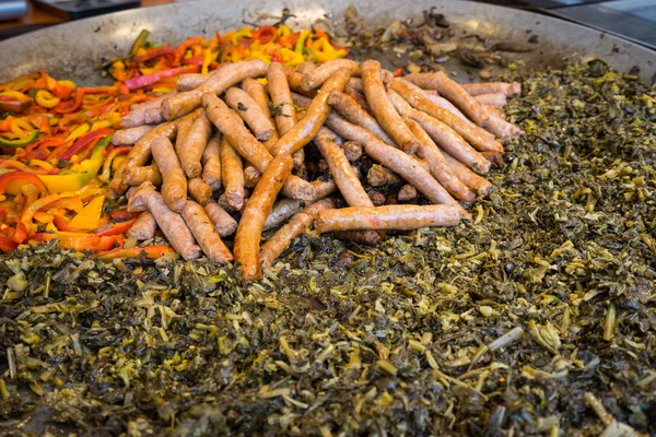 Cremallera de nabo salchicha y pimientos de Puglia — Foto de Stock