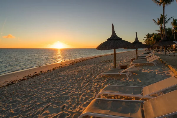 Impresionante puesta de sol en Isla Mauricio —  Fotos de Stock