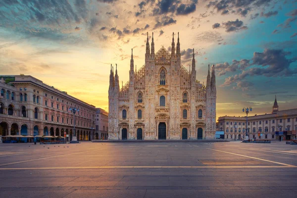 Duomo Milan Gothic Cathedral Sunrise Italy Europe Horizontal Photo Copy — стоковое фото