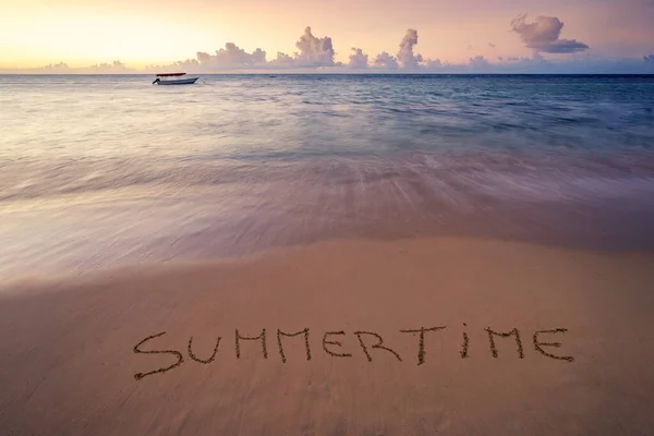 Handskrivet Sommartid Sandstrand Vid Solnedgången Koppla Och Sommar Koncept Dominikanska — Stockfoto