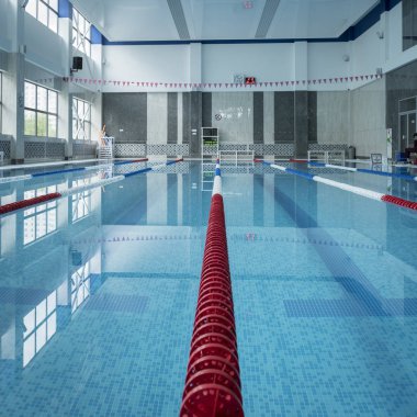 Kapalı Yüzme Havuz.