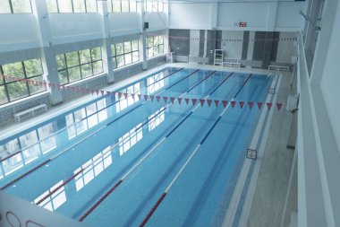 Kapalı Yüzme Havuz.