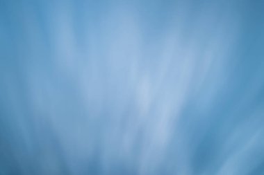 Yazın gökyüzü bulutlu olur