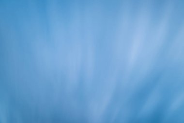 Yazın gökyüzü bulutlu olur