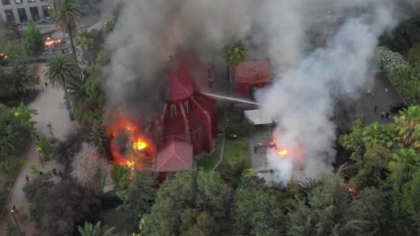 Ein Genauerer Blick Auf Das Feuer Der Chilenischen Carabineros Kirche — Stockvideo
