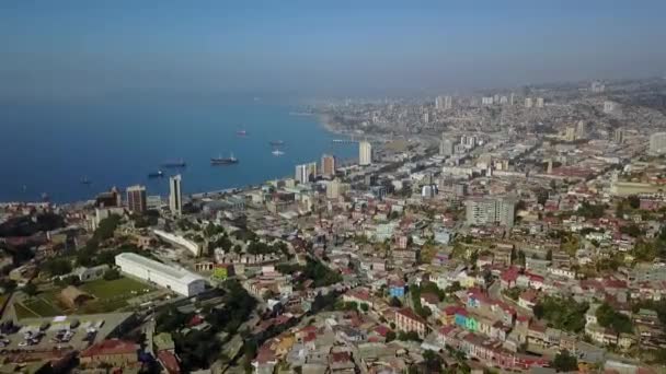 Kleurrijke Huizen Huizen Heuvels Uitzicht Vanuit Lucht Drone Beelden Valparaiso — Stockvideo