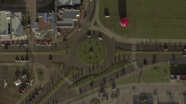 Pandangan Udara Dari Atas Menunjukkan Lalu Lintas Kendaraan Dari Kota — Stok Video