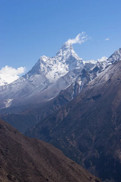 Schöne Aussicht auf den ama dablam Gipfel — Stockfoto