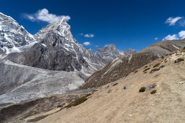 Cholatse dağ tepe, Everest bölgesi
