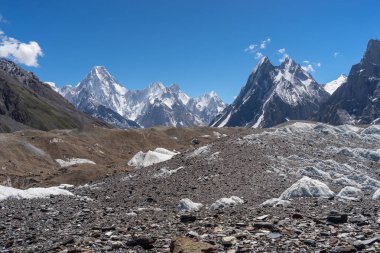 Gasherbrum massif ve Mitre en yüksek dağ, K2 trek