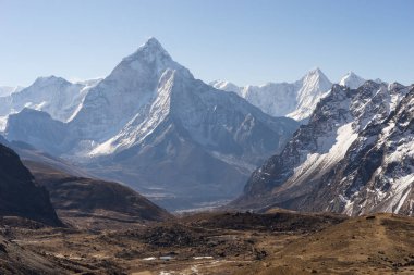 Ama Dablam dağ tepe, Everest bölgesi güzel manzara