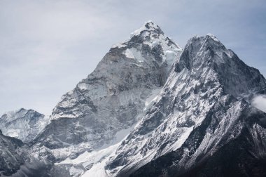 Ama Dablam dağ tepe, Dingboche Köyü