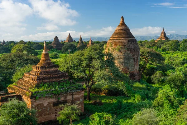 Old Bagan pagoder och tempel, Mandalay, Myanmar — Stockfoto