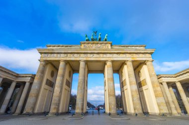 Güzel bir sabah, Landmark Berlin city Brandenburg Kapısı