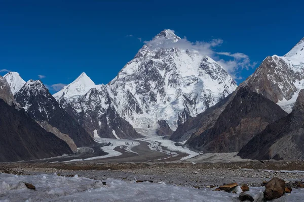 Gyönyörű K2 hegyi és angyal csúcs, K2 trek, Pakisztán — Stock Fotó