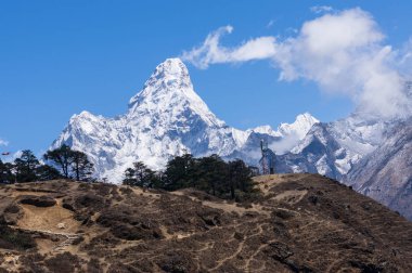 Ama Dablam dağ tepe içinde açıkça gün, Everest bölgesi, Nepal