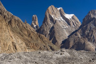 Trango kule cliff ve katedral kule, K2 trek, Skardu, Gilgit, P