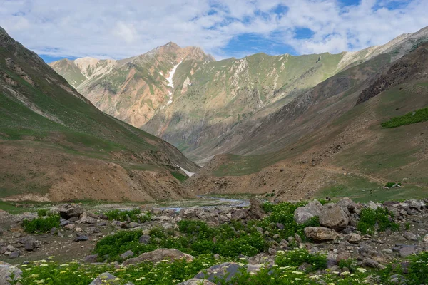 Prachtige landschap van Pakistan in de zomer, Pakistan — Stockfoto