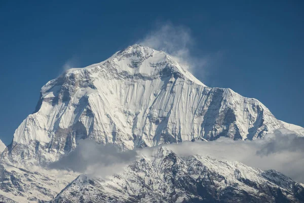 Dhaulagiri montagna picco, Annapurna campo base trekking, Pokhara, Nep — Foto Stock