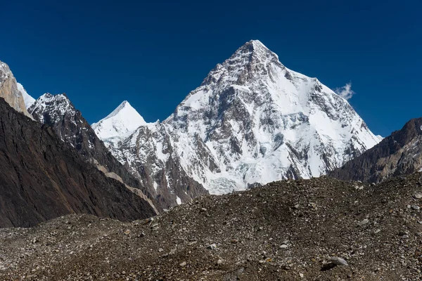 K2-hegy csúcsa, a második legmagasabb a világon, K2 trek, Ska — Stock Fotó