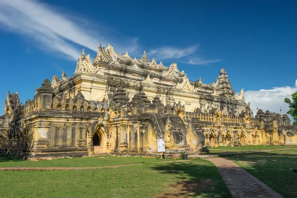Maha Aungmye Bonzan kloster på antika staden Inwa, Mandalay, min — Stockfoto