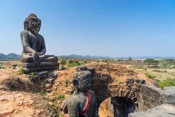 Eski Buda heykeli Mrauk-U antik kenti, Rakhine, Myanmar