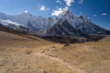 Ama Dablam dağ tepe görünümünden Chukung Ri, Everest bölgesi, N