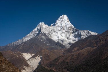 Ama Dablam dağ tepe, en ünlü zirve Everest bölgesi