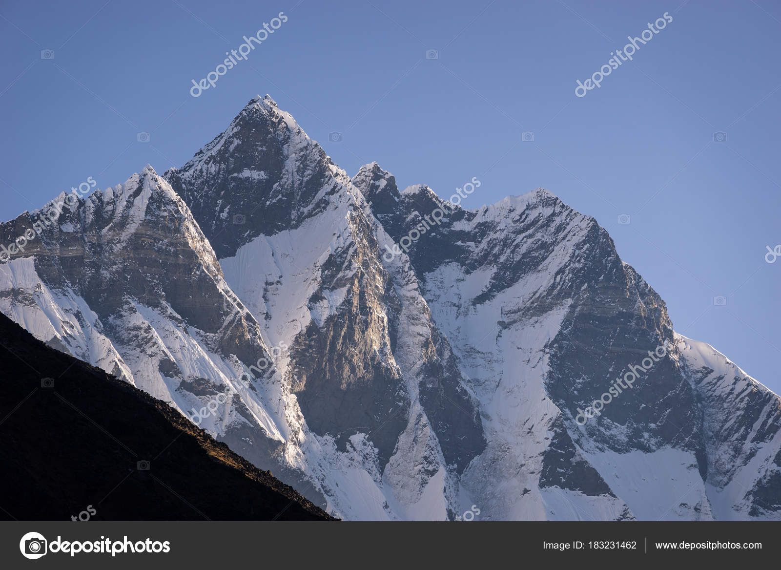 Sommet De Montagne De Lhotse 4e Plus Haut Sommet Du Monde