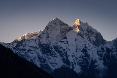 Kangtega dağ tepe bir sabah Sunrise, Everest bölgesi trek