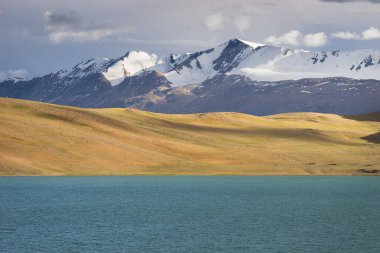 Yaz mevsiminde Tso Kar Gölü, Leh Ladakh, Kuzey Hindistan, Asya