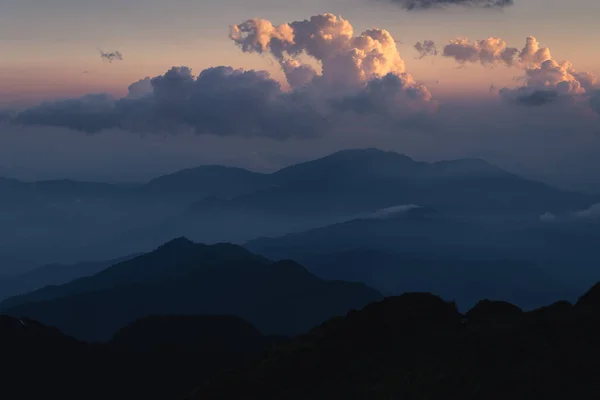 Sunset Mardi Himal Trekking Route Mountain Layers Ομίχλη Και Όμορφο — Φωτογραφία Αρχείου