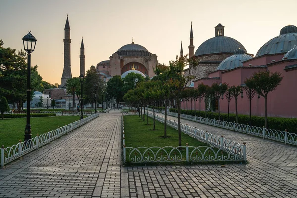 하기야 소피아 박물관 Hagia Sophia Museum 이스탄불에 아흐메트 공원에서 바라본 — 스톡 사진