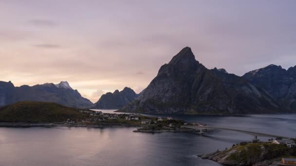 Время Захода Солнца Сакрисое Лофотенский Архипелаг Норвегия Скандинавия Европа — стоковое видео